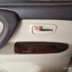 Toyota Land Cruiser 2000