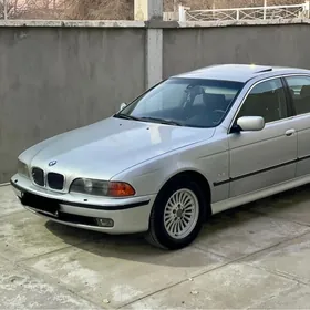BMW E39 1998