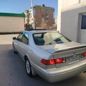 Toyota Camry 2001