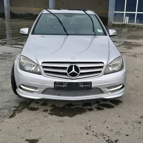 Mercedes-Benz C300 2010