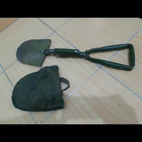 Складная походная лопатка