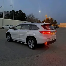 Toyota Highlander 2019