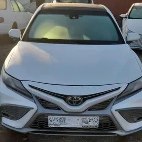 Toyota Camry 2023
