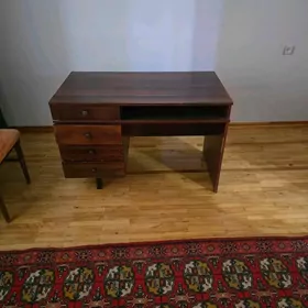 Школьный стол