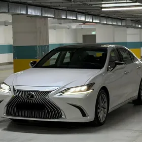 Lexus ES 350 2019