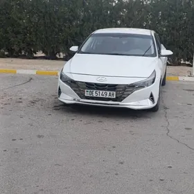 Hyundai Elantra 2021