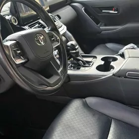 Toyota Land Cruiser 2022