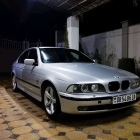 BMW E39 1998