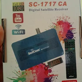 Satcom tuner