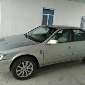 Toyota Camry 2000