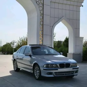 BMW E39 1998