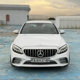 Mercedes-Benz C300 2015