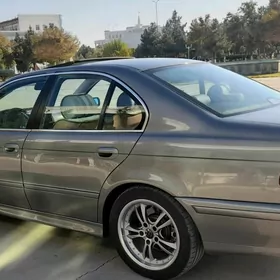 BMW E39 2002
