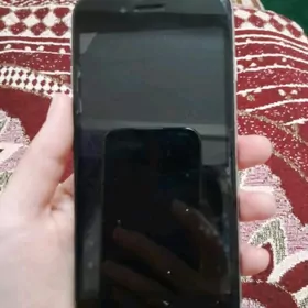 Телефон Айфон 6