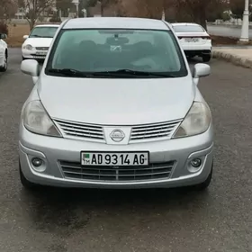 Nissan Versa 2010
