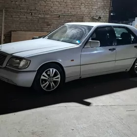 Mercedes-Benz 500-Class 1993