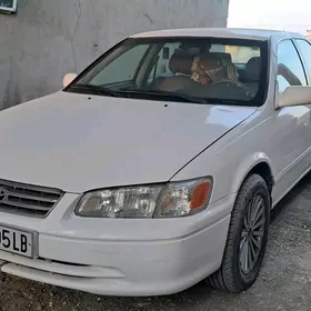 Toyota Camry 2000