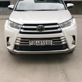 Toyota Highlander 2019