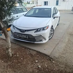 Toyota Camry 2024
