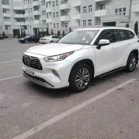 Toyota Highlander 2020