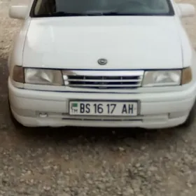 Opel Vectra 1992
