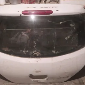 nissan  versa  tidda bagaź