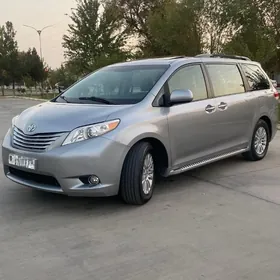 Toyota Sienna 2010