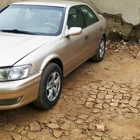 Toyota Camry 2001