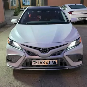 Toyota Camry 2022
