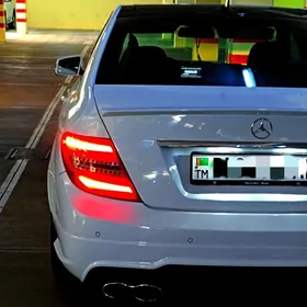 Mercedes-Benz C350 2008