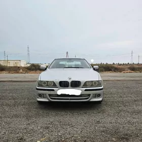 BMW E39 2000