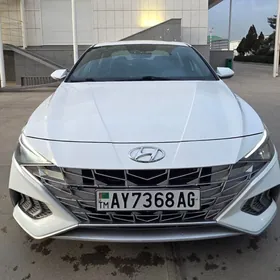 Hyundai Elantra 2022