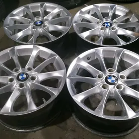 BMW diska r17 standart