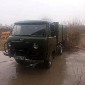 UAZ 452 1988