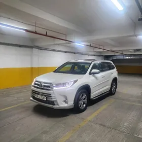 Toyota Highlander 2016