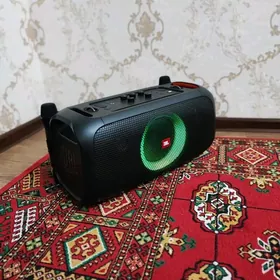 JBL PARTY BOX On THE GO