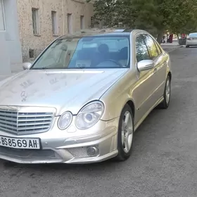 Mercedes-Benz E320 2003