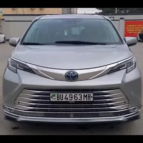 Toyota Sienna 2022