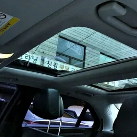 Panorama Mersedes  E212