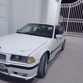 BMW 320 1992