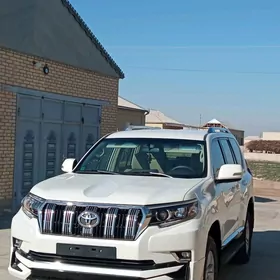 Toyota Land Cruiser Prado 2023