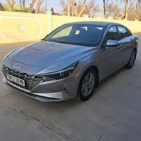 Hyundai Elantra 2021