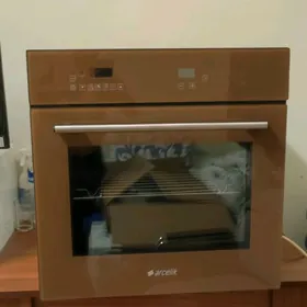 Духовка,плита встроенное!