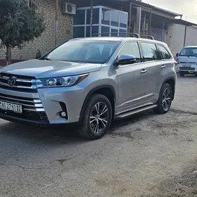 Toyota Highlander 2018