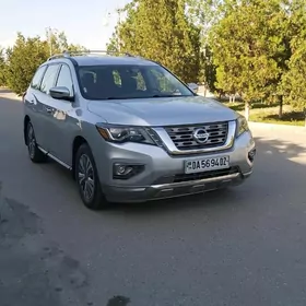 Nissan Pathfinder 2019