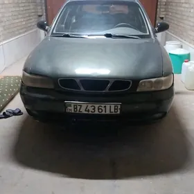Daewoo Nubira 1997