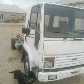 Mitsubishi Canter 2000