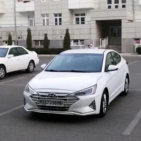 Hyundai Elantra 2020