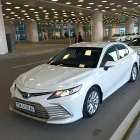 Toyota Camry 2022