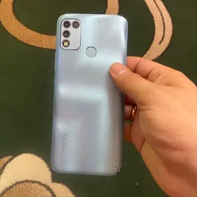 inifinix Hot 10 play -4+4/64gb